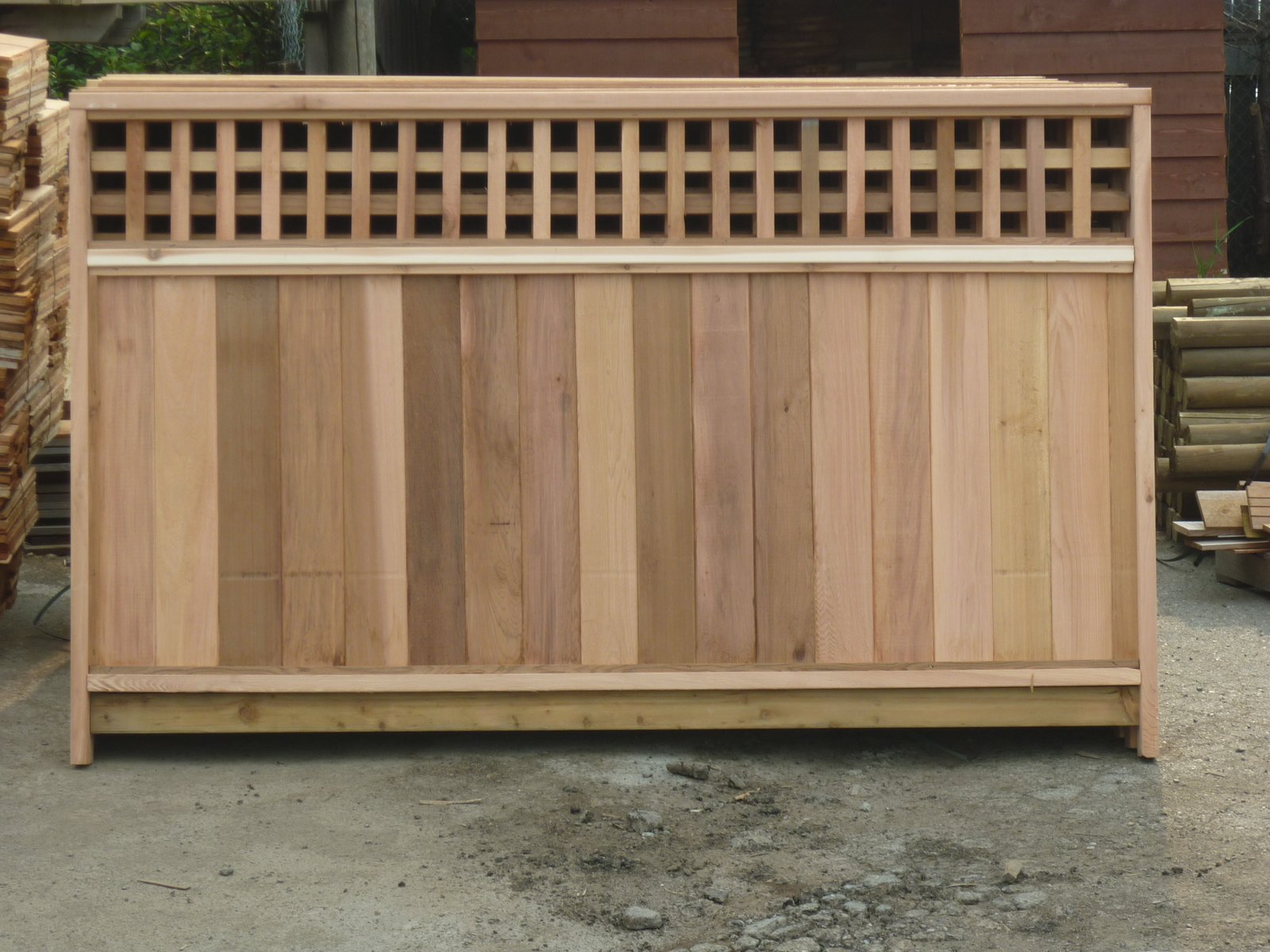 5x8 cedar fence panel with lattice top
