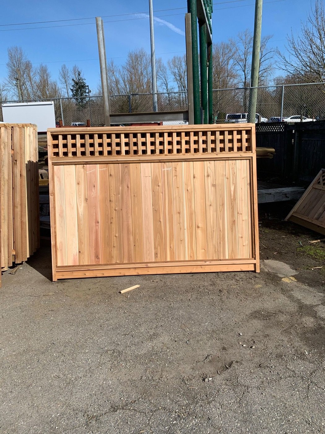 Cedar privacy fence panel with square lattice top